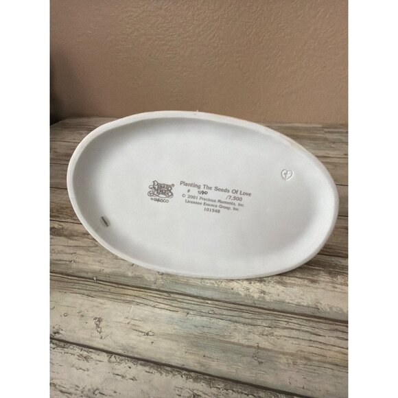 Precious Moments 2001 Planting the Seeds of Love #101548 Ltd Ed 1190/7500 No Box - Picture 10 of 14